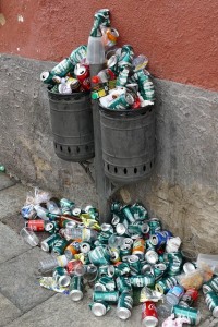 RECICLAGEM: Latas de alumínio geradas na Sapucaí devem ser 100% recicladas
