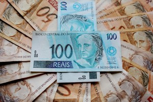 SALÁRIO-MÍNIMO:  Governo prevê salário-mínimo de R$ 1.502 para 2025, diz Haddad